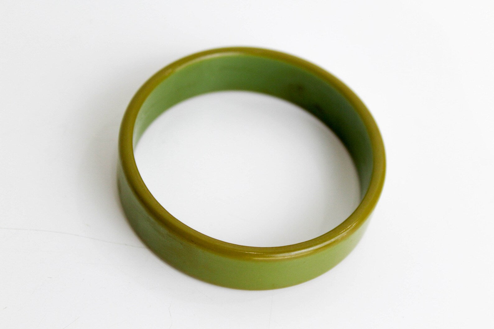 1940s Bakelite Olive Green Wide Bangle Bracelet