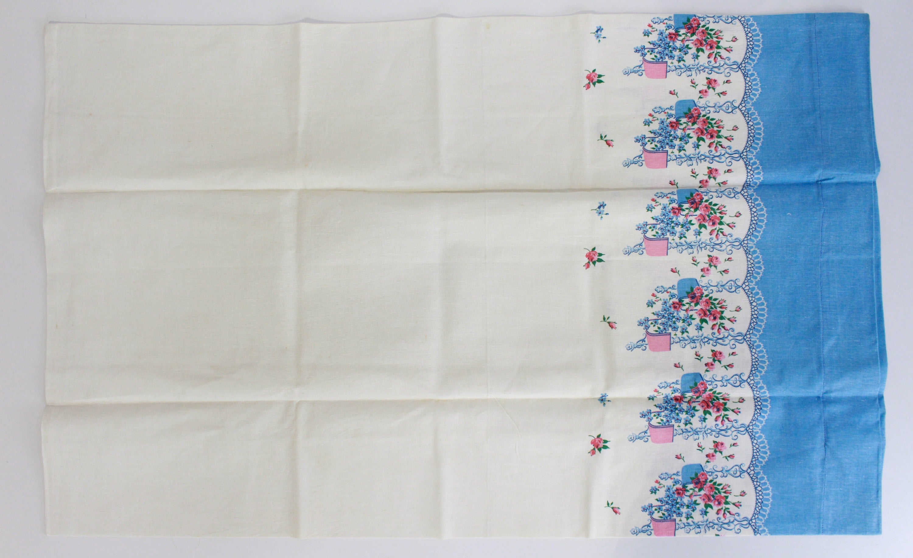 1940s Blue Floral Print Feedsack Pillowcase (1)