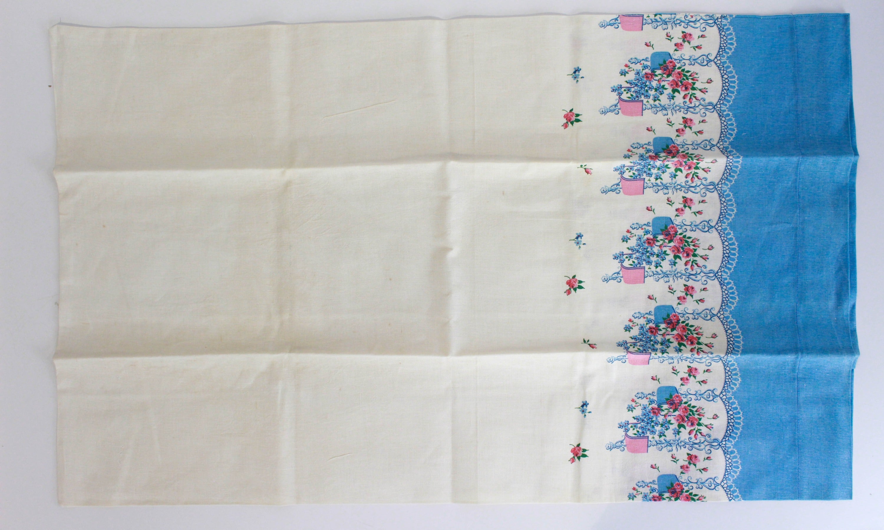 1940s Blue Floral Print Feedsack Pillowcase (2)