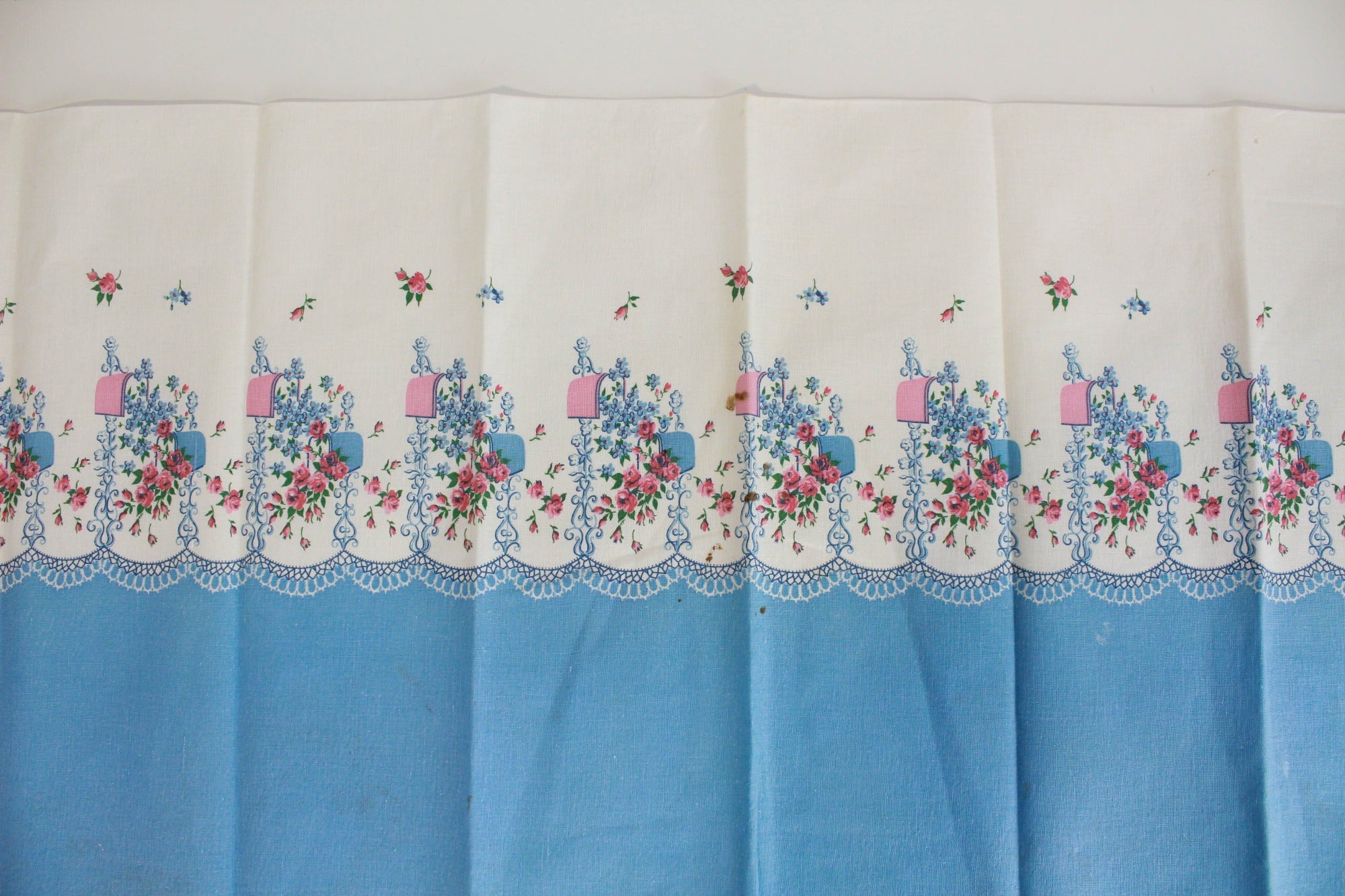 1940s Border Print Feedsack, Blue and Pink Flowers, Cotton Sewing Fabric