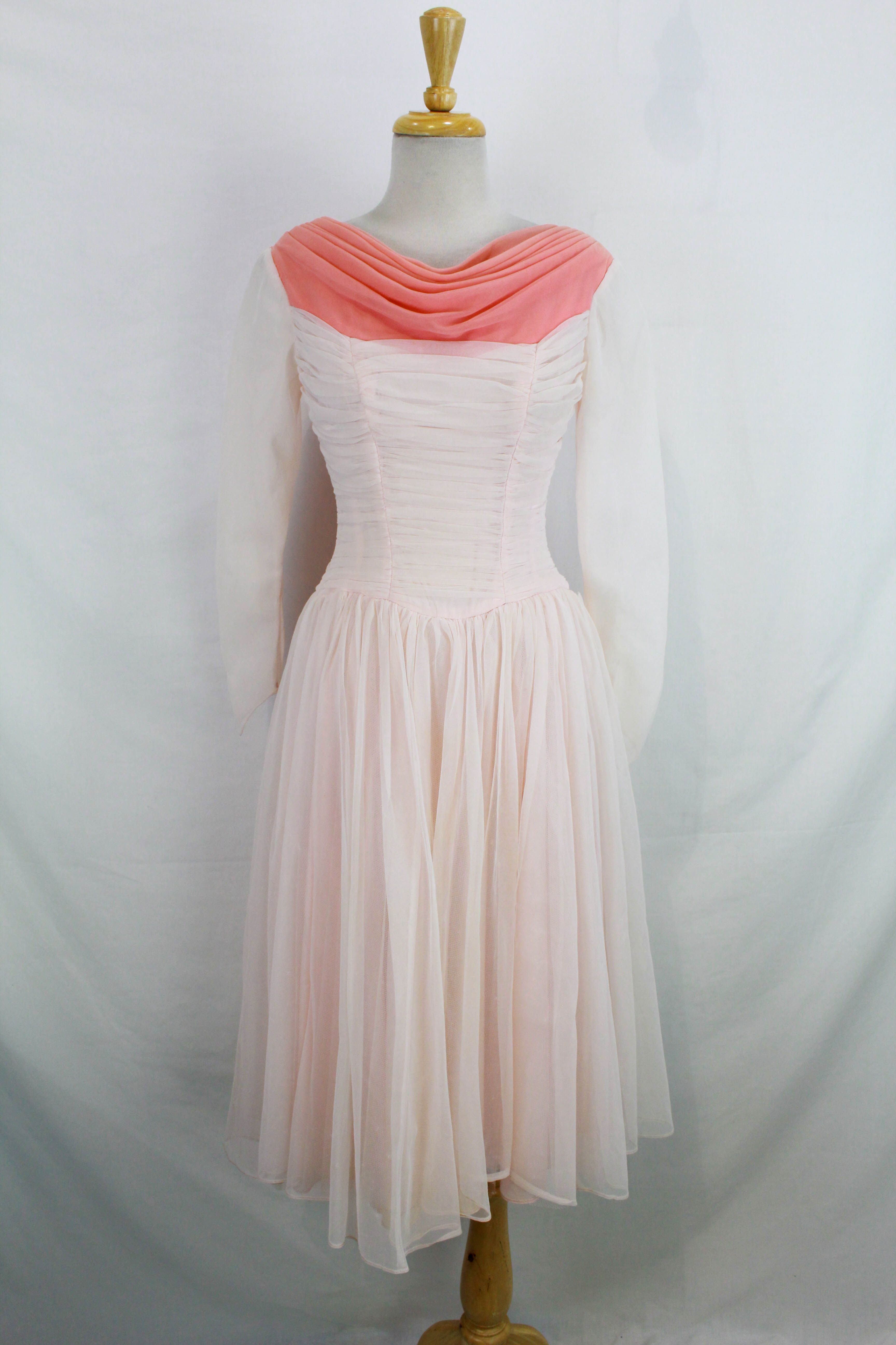 Vintage 1950s Pale Pink Party/Prom Dress with Contrast Coral Train, XS