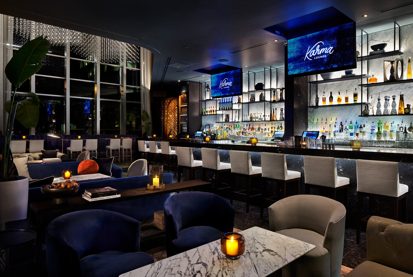 Karma Lounge | Hotel Lobby Lounge In Vancouver | Restaurant Service