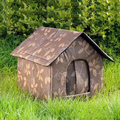 niche-pour-chat- extérieur-isolée-avec-porte