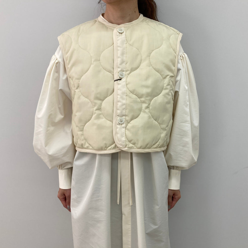 新品タグ付◉HYKE QUILTED CROPPED VEST◉オリーブ クリアランス販売