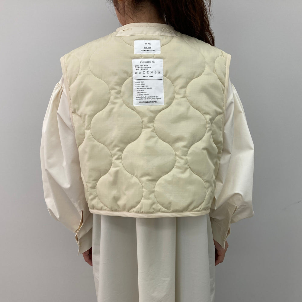 好評定番 HYKE QUILTED CROPPED VEST 得価即納