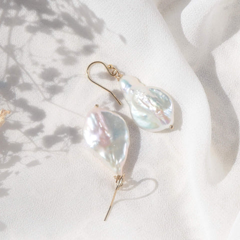 pearl earrings Janny van der Heijden