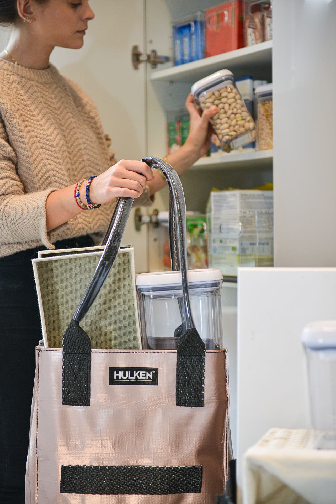 Who Started the Rolling Tote Bag Trend? We Explain – HULKEN®