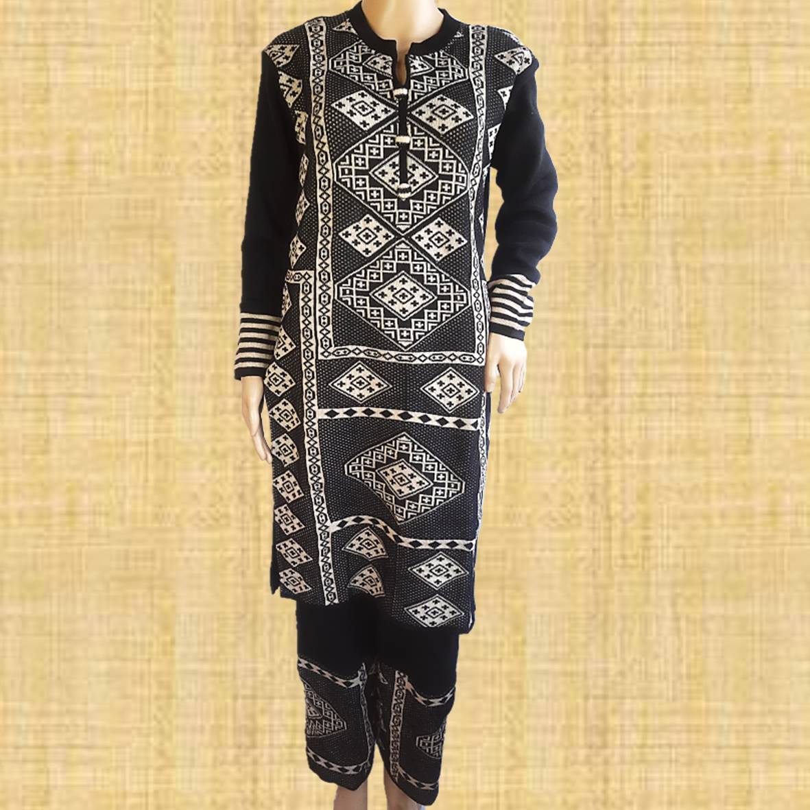 Buy Winter Woolen Kurta Black Color Hand Embroidered Wool Straight Kurta,  Kashmiri Kurta, Indian Long Tunic Kurti for Women, Best Gift Online in  India - Etsy