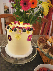 Edible-flowers-blog-post-ranas-delights-london-bespoke-cakes-richmond-safe-flowers