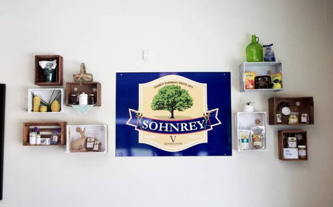 Expositor de pared para tienda de regalos Sohnrey Family Foods