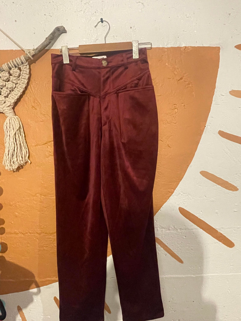 gemiddelde zacht kans RR1084) Molly Bracken Dark Red Velvet Pants – Roadrunner Vintage