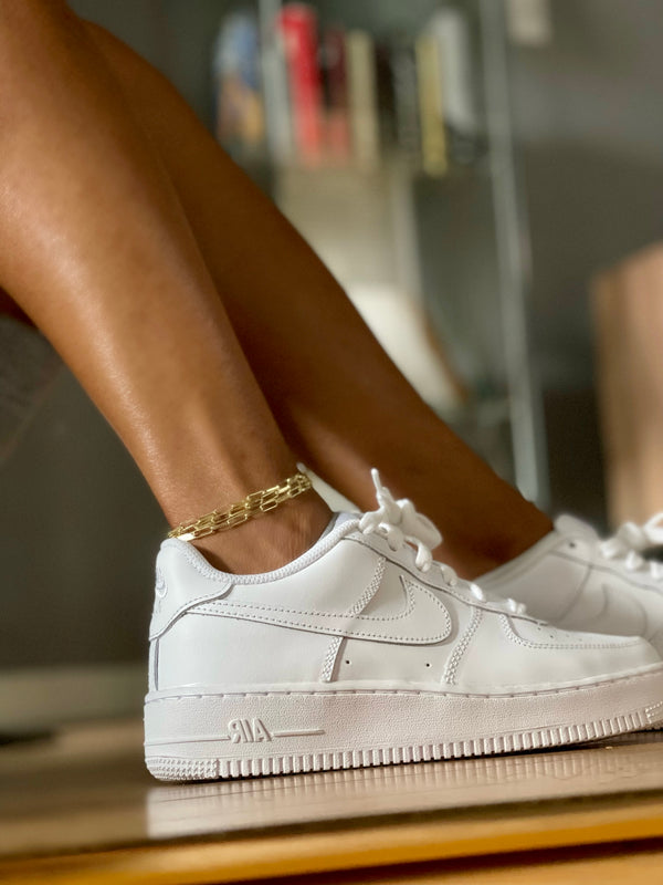 NIKE WMNS AIR FORCE1 White 23 ペンダント 正規品の販売 - highlife