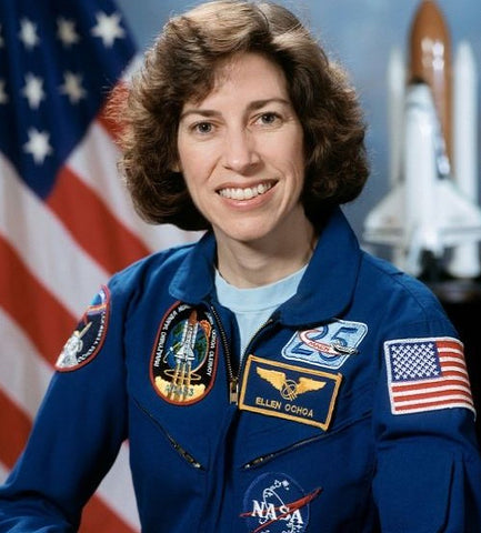  Ellen Ochoa