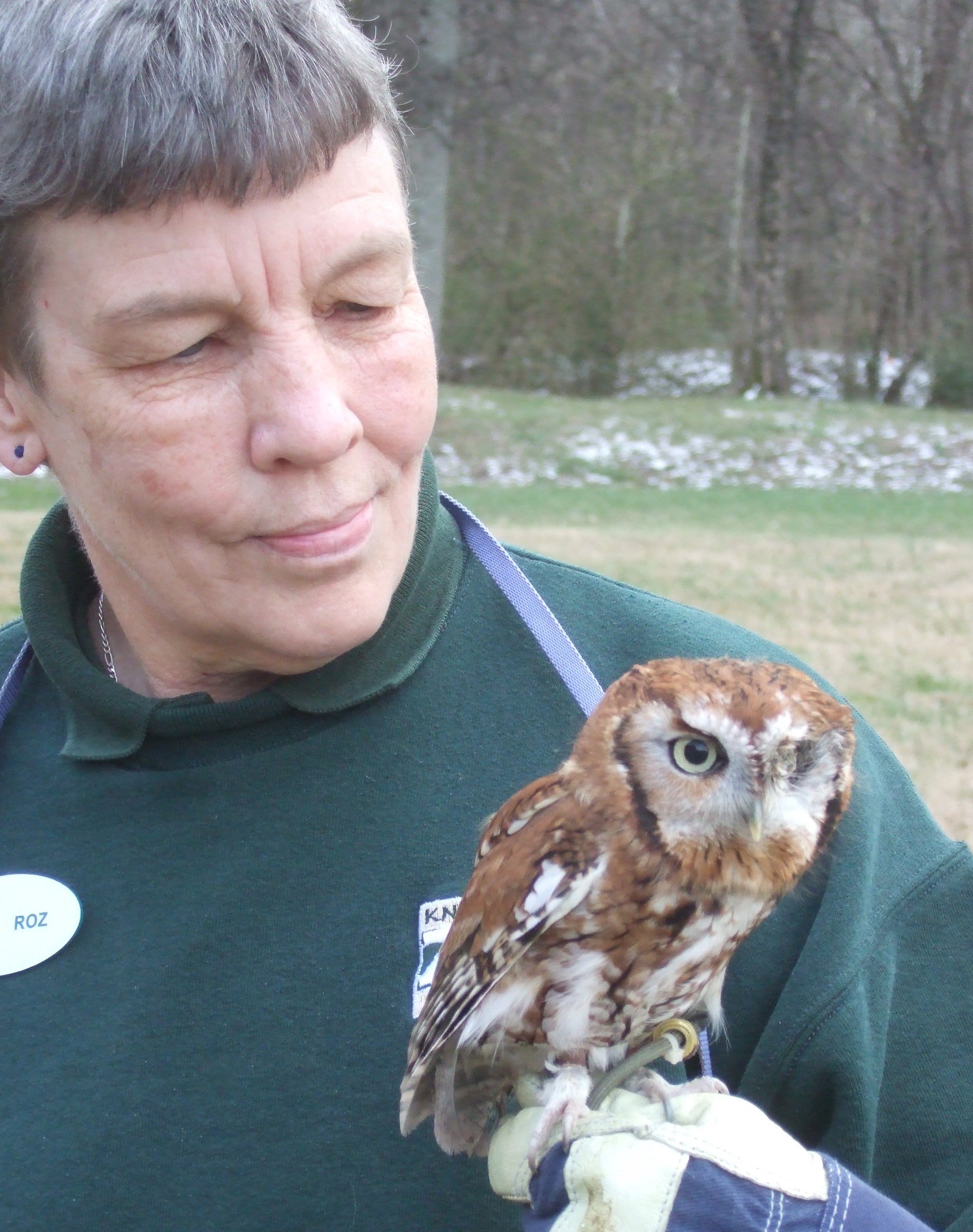 A feathered friend helps with an outdoor session.