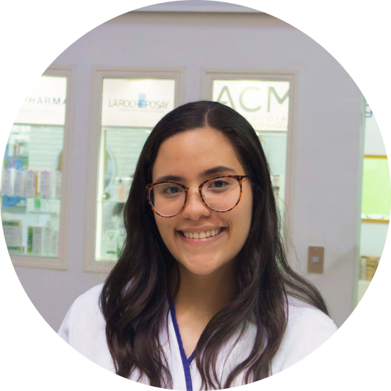 María Teresa; Estudiante de farmacia; Facultad de Farmacia de la Universidad Central de Venezuela