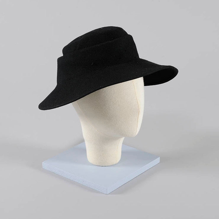 Modèle chapeau Capeline