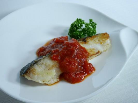 黒ムツのソテー トマトソースがけのレシピ 料理 作り方 骨取り魚 骨なし魚のオカフーズ Okafoods Onlineshop