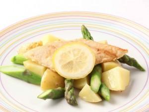 シイラと春野菜のレモンバターのレシピ 料理 作り方 骨取り魚 骨なし魚のオカフーズ Okafoods Onlineshop