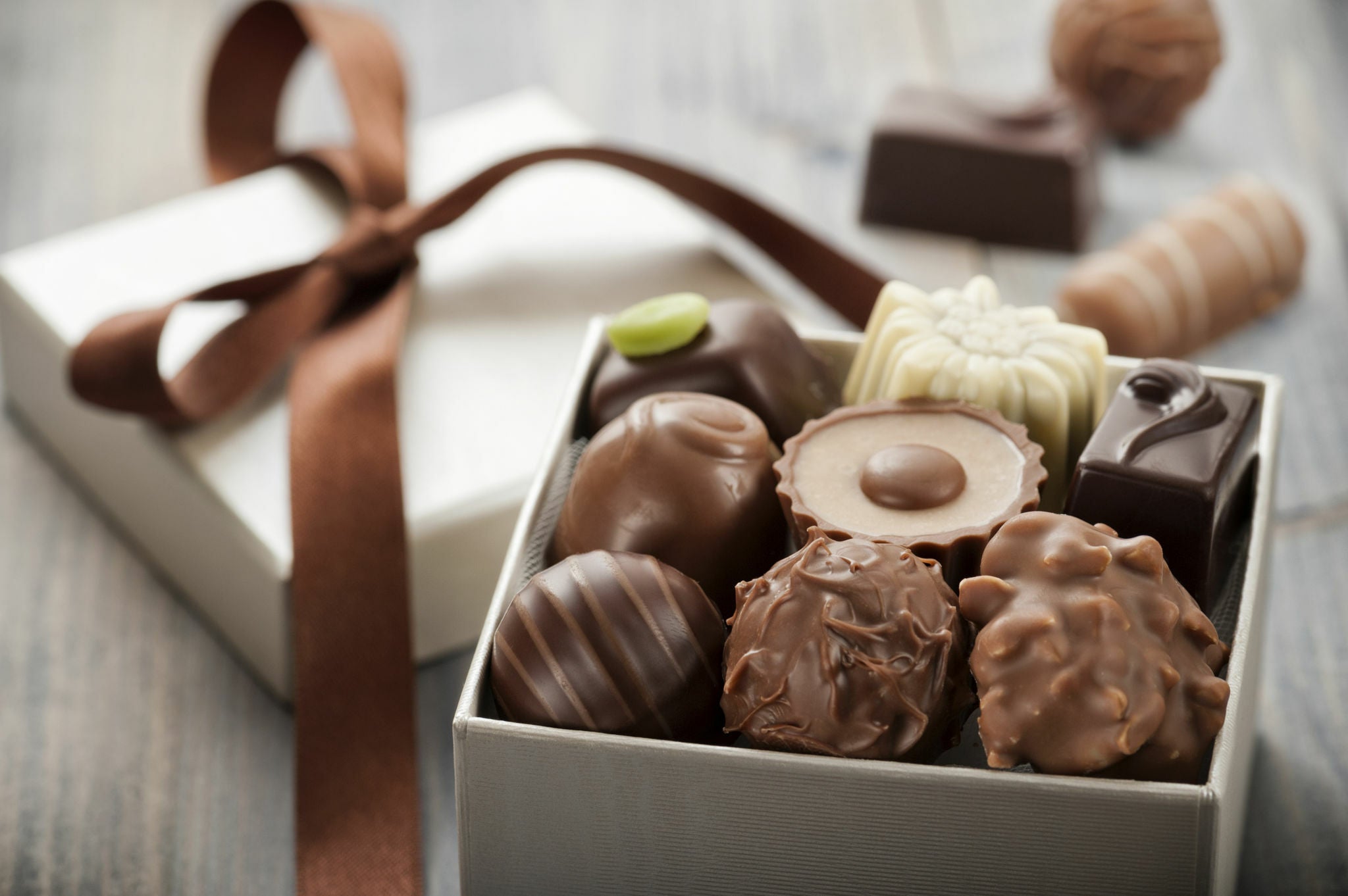 Chocolates gift idea that can be deliver in dubai 2024