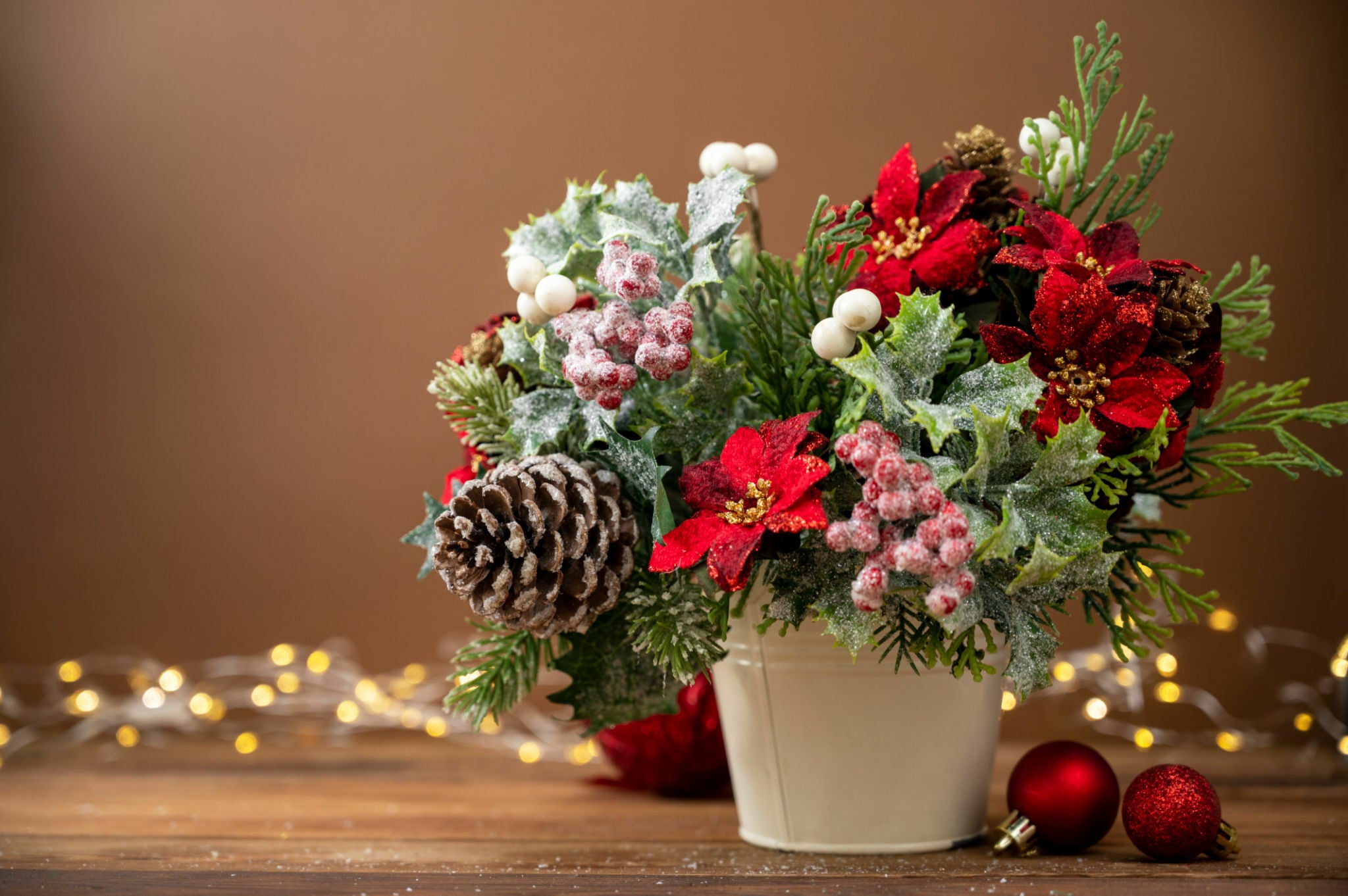 Christmas Flower Bouquets is the best Christmas Gift Ideas in Dubai