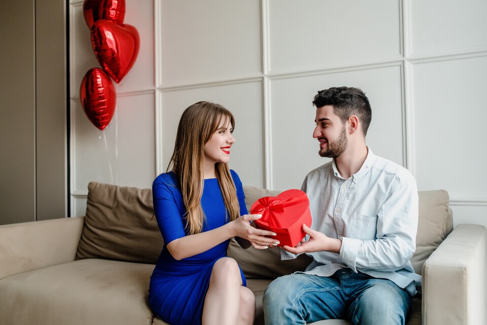 Romantic Anniversary Gift Ideas for Him