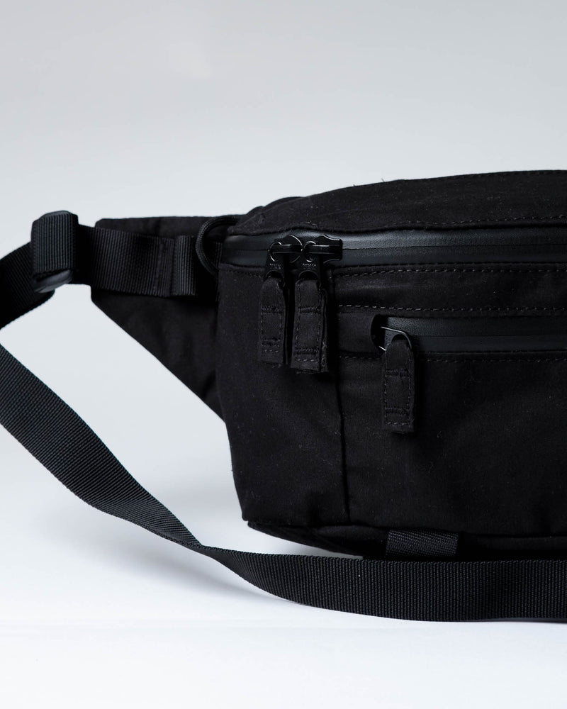 Sling Pack in Jet Black – Route Unknown