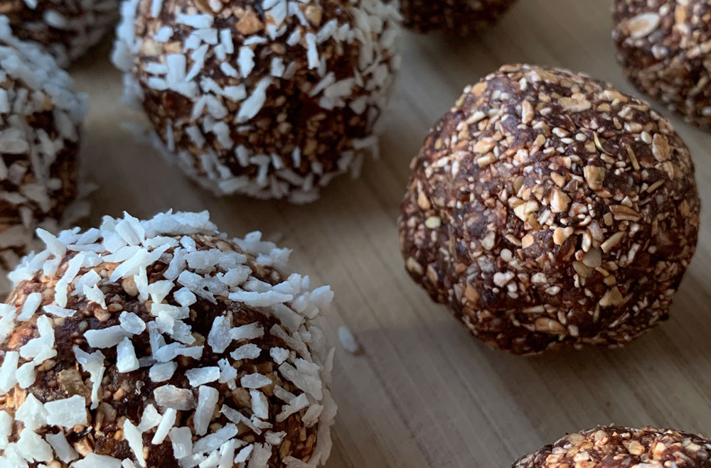 Feasting with athletes Pt. 01: Energy Balls