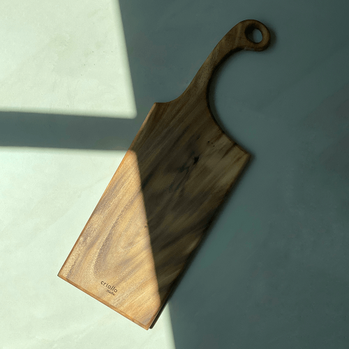 https://cdn.shopify.com/s/files/1/0592/1869/0248/products/the-nopo-mexico-criollo-studio-raiz-cutting-board-02_500x500.png?v=1647508291