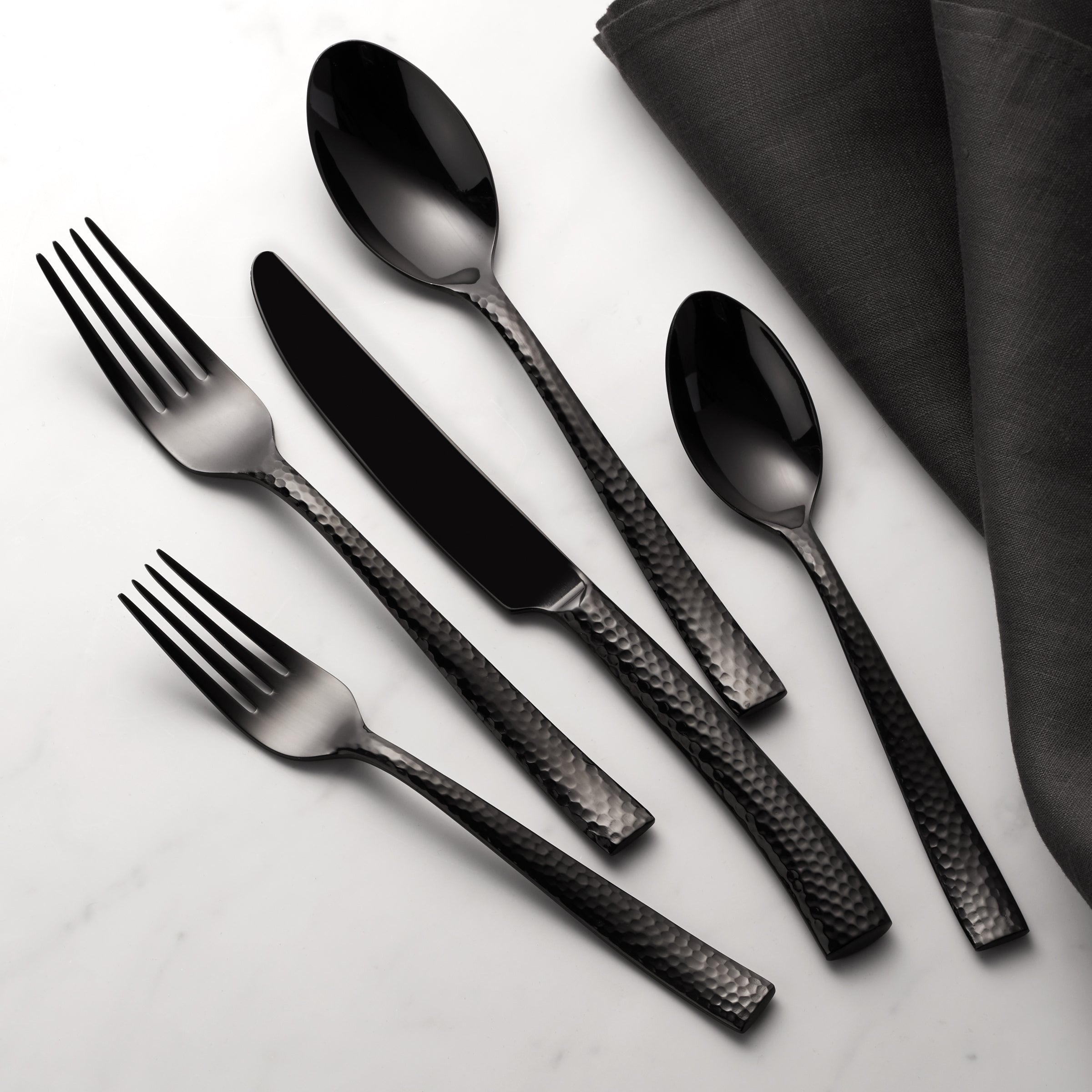 Matte Black Flatware – Soirée8