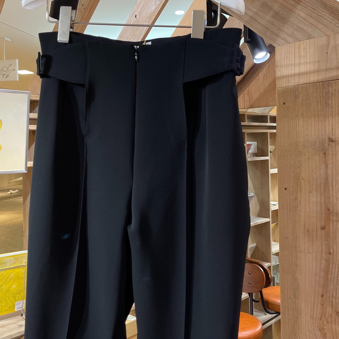 AKIKOAOKI / Pintucked trousers-smooth / black / パンツ