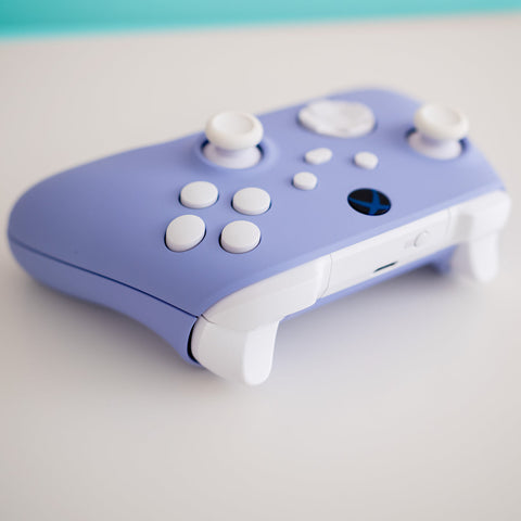Controlador Xbox violeta.