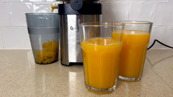 orange juice with amzchef juicer