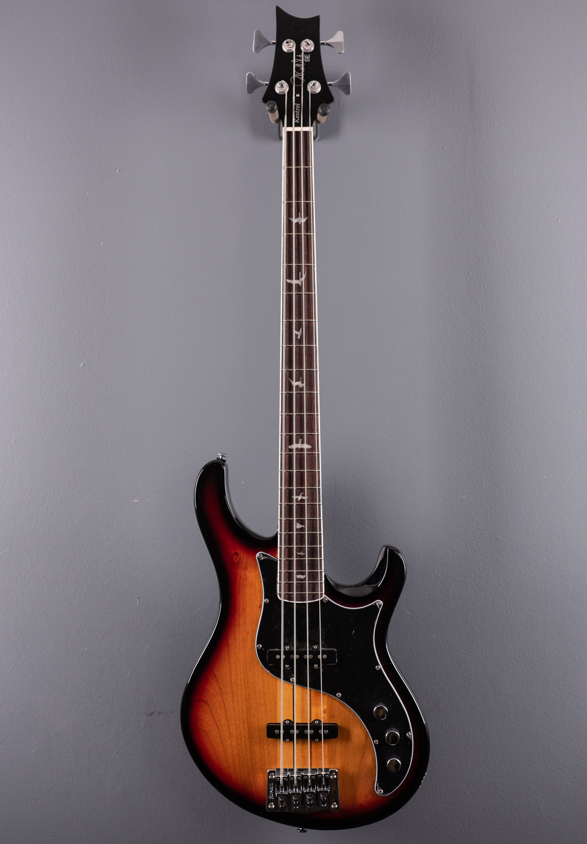 SE Kestrel Bass - Tri Color Sunburst