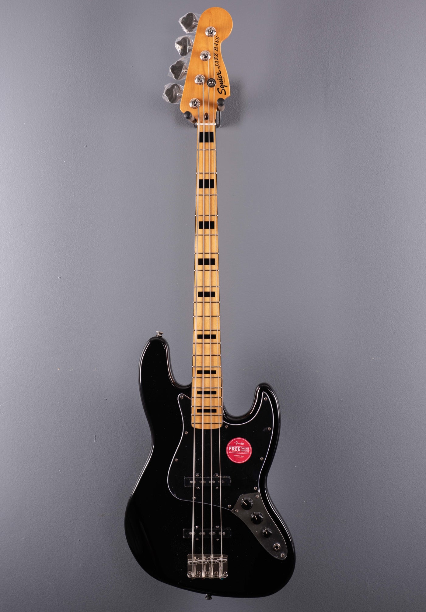 Squier Classic Vibe '70s Jazz Bass - Black – Dave's Guitar Shop