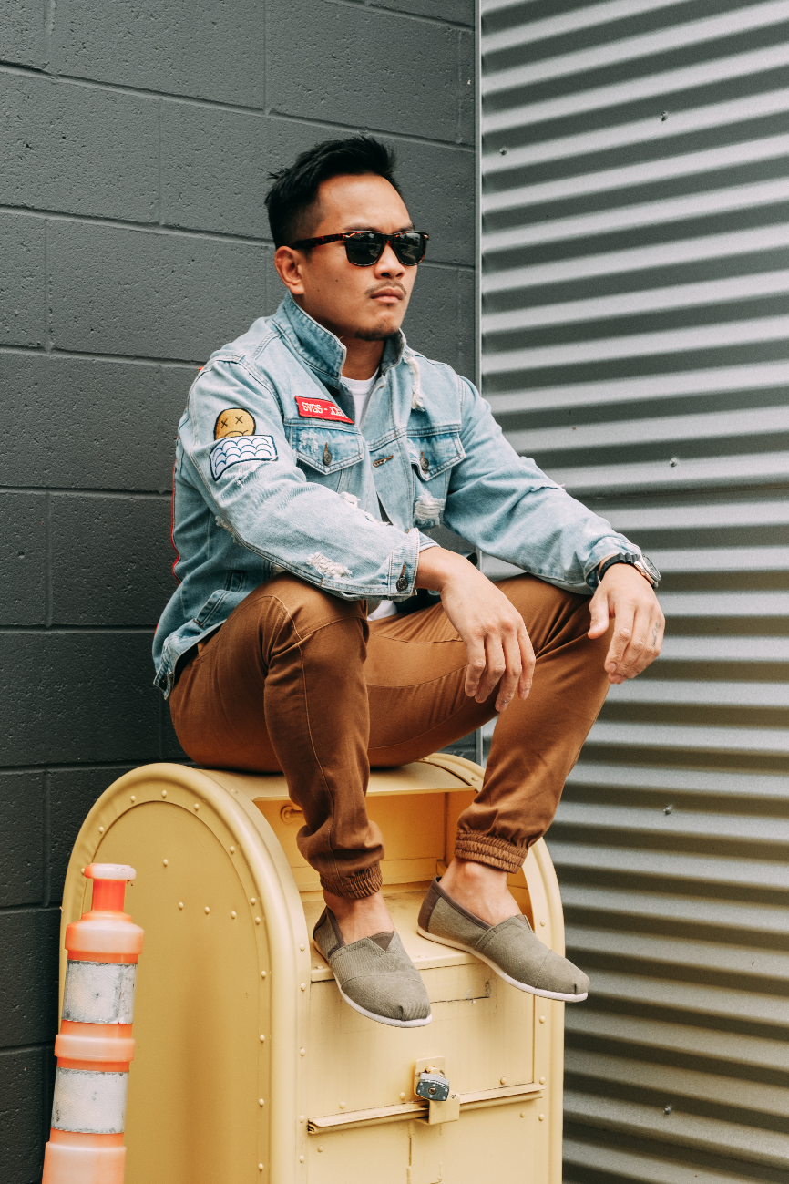 How To Wear A Denim Jacket For Men: Outfit And Style Guide 2023 |  FashionBeans