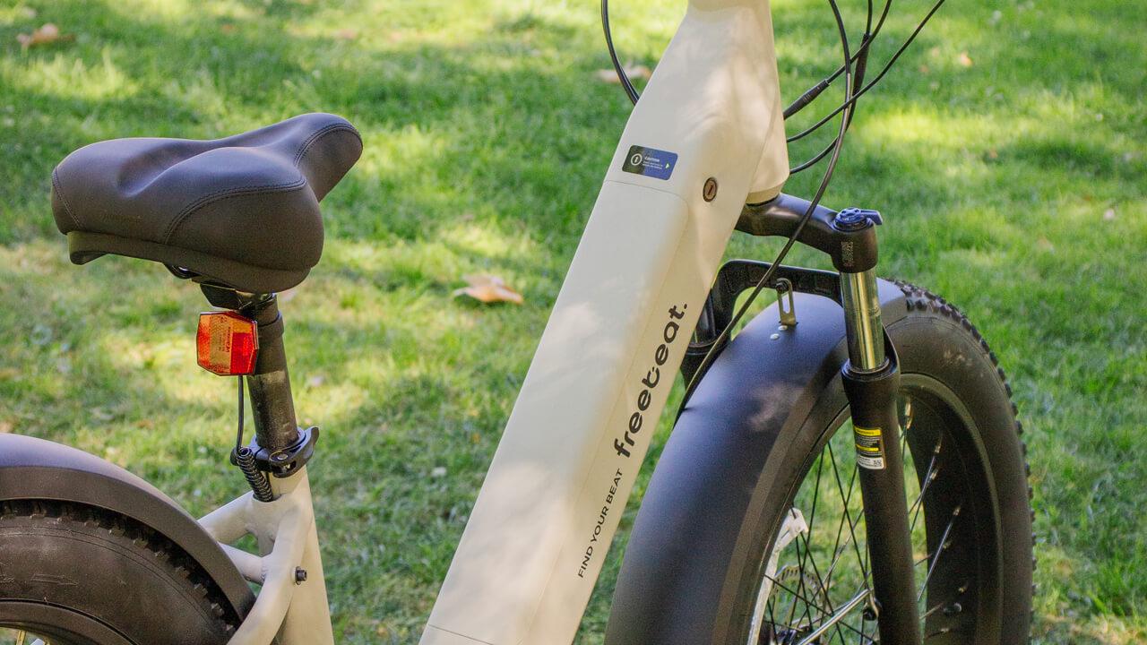 Easier to park and store ebike compact design