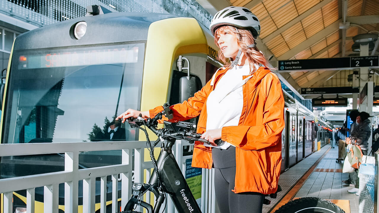 Wear Helmets When Riding an E-bike In Michigan