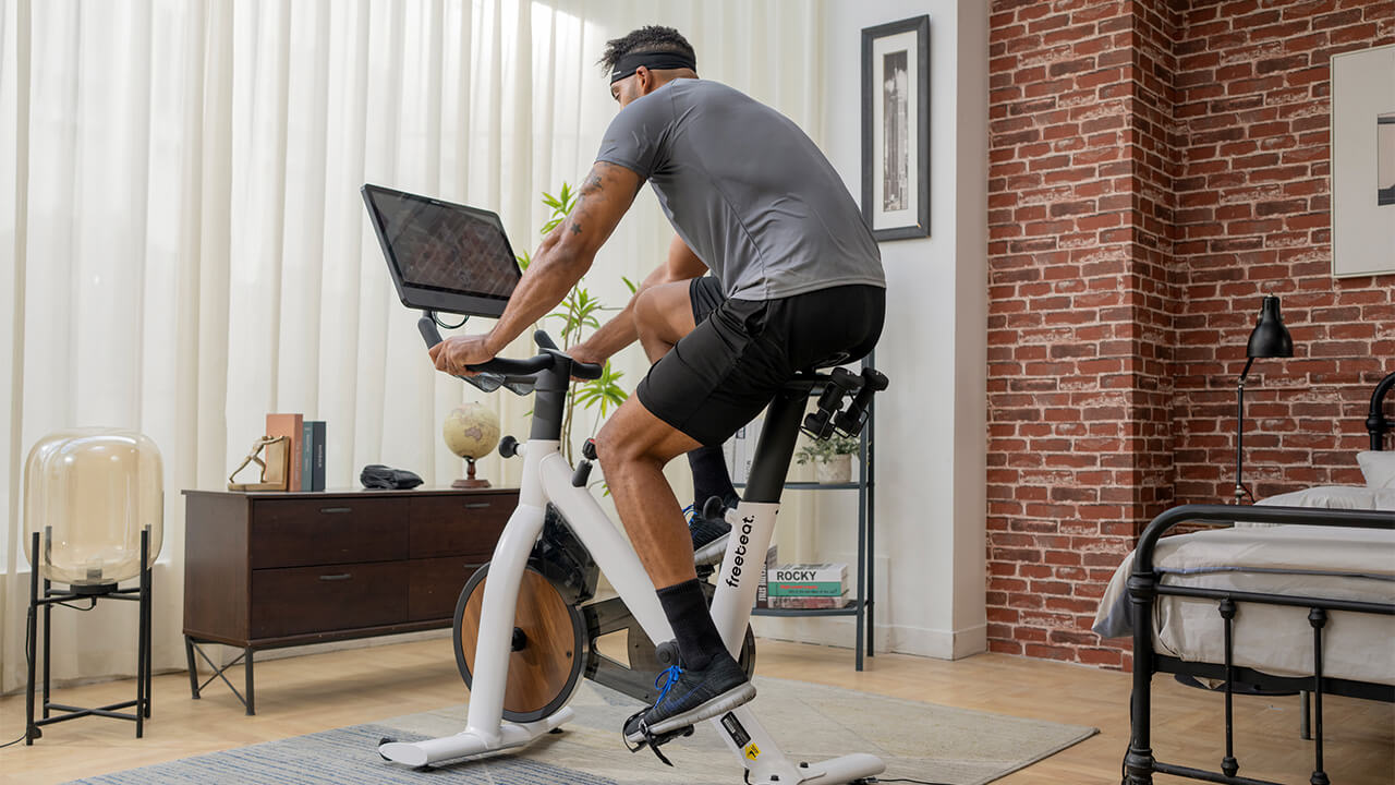 indoor cycling trainning for athletics
