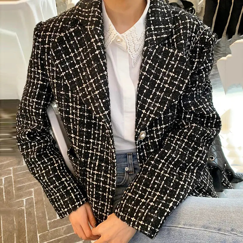 Lovemi - Manteau court en tweed matelassé avec poches amples et boutons perlés