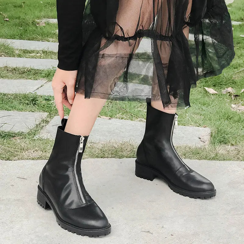 Lovemi – Schwarze Martin-Stiefel