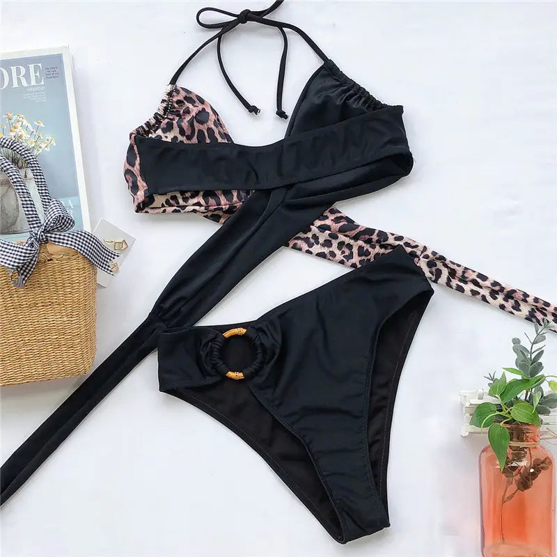 Lovemi – Geteilter Leoparden-Bikini mit Schnürung