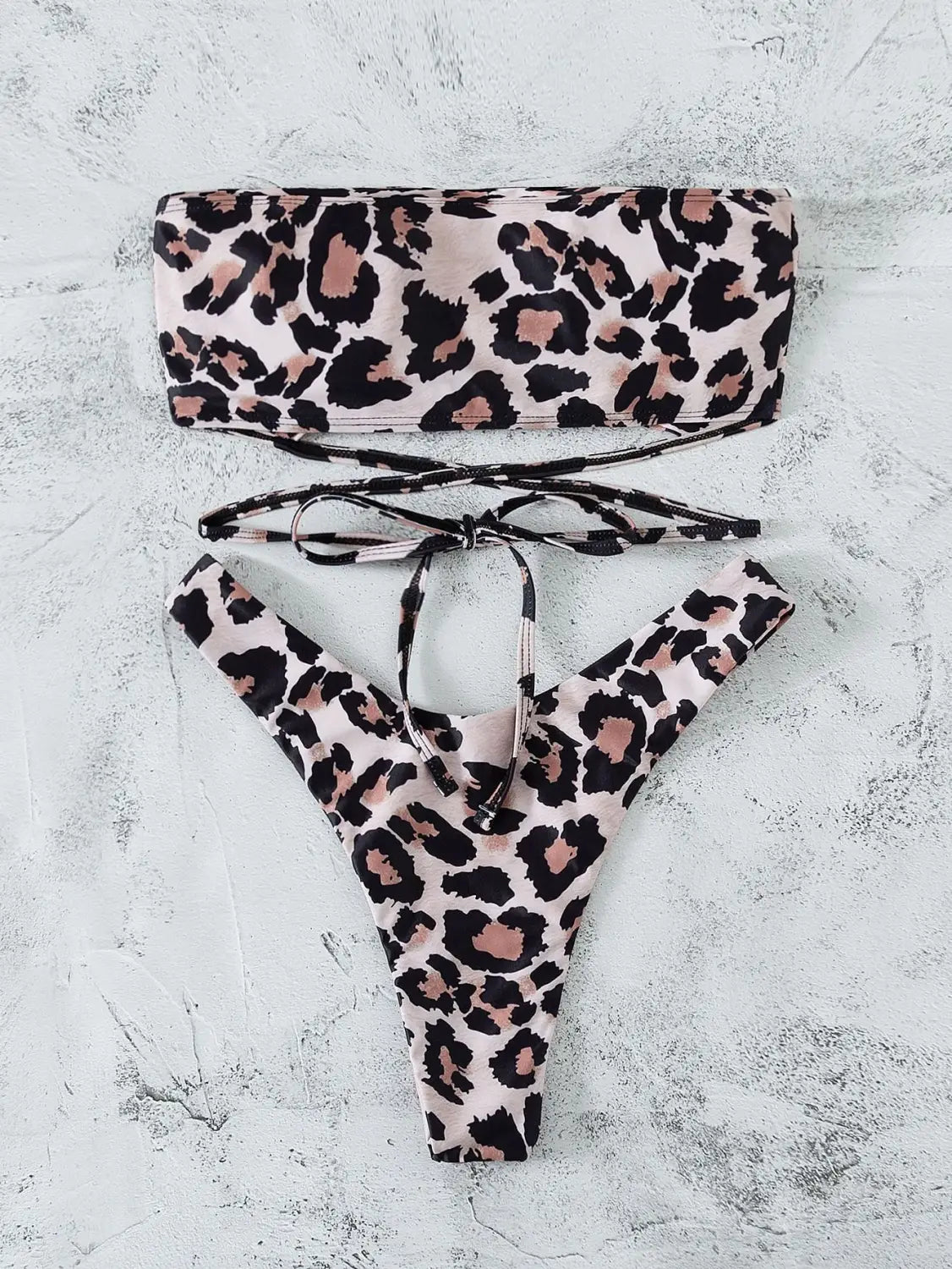 Lovemi - Maillot de bain bikini bandeau fendu à imprimé léopard