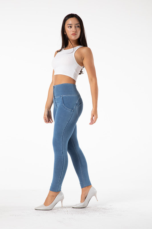 Lovemi – Shascullfites Melody Butt Lifting Jeans mit hoher Taille
