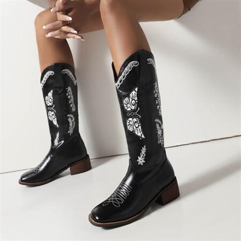 Embroidered Square Toe Mid-heel Boots For Women