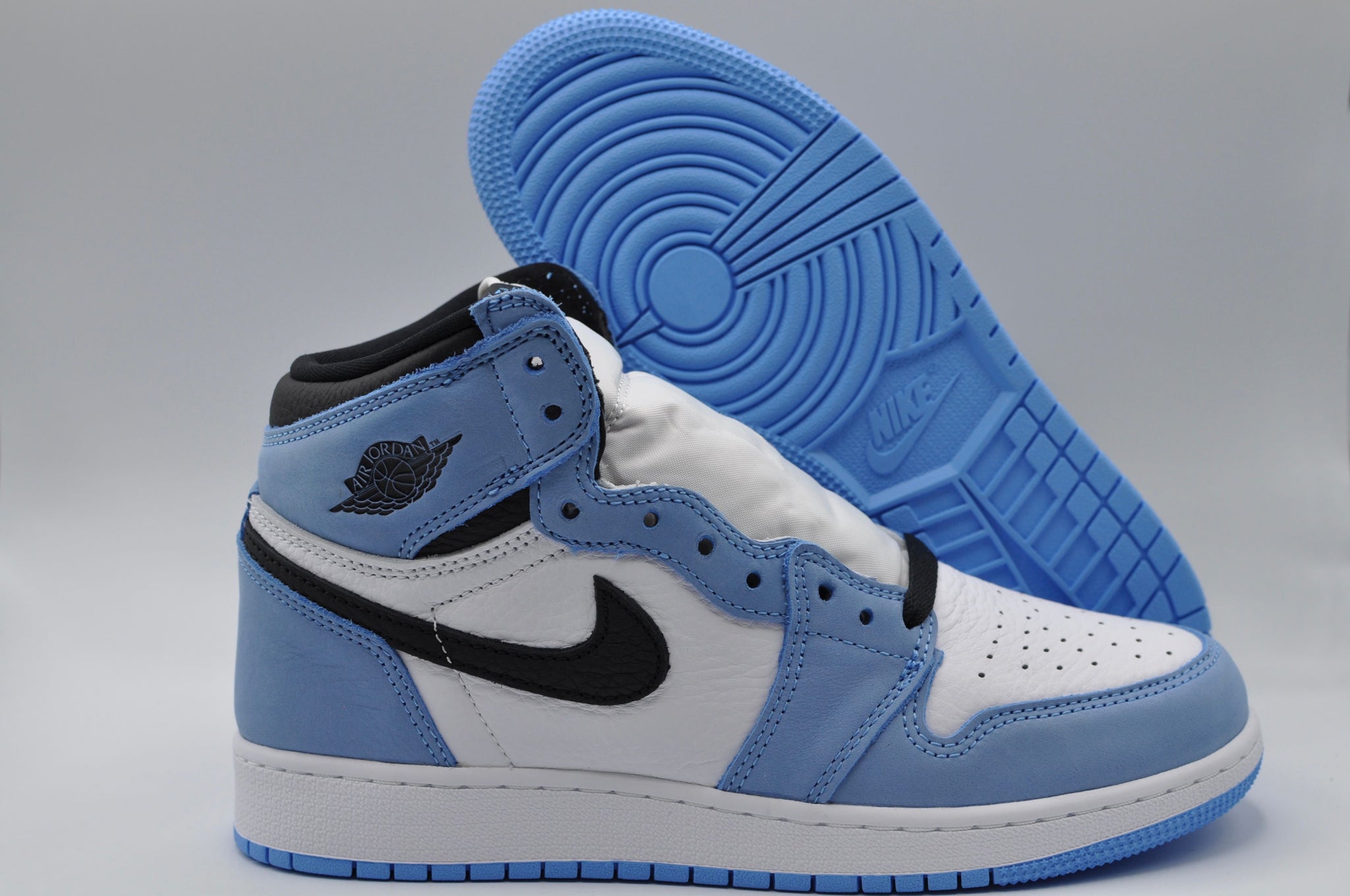 black and baby blue jordan 1