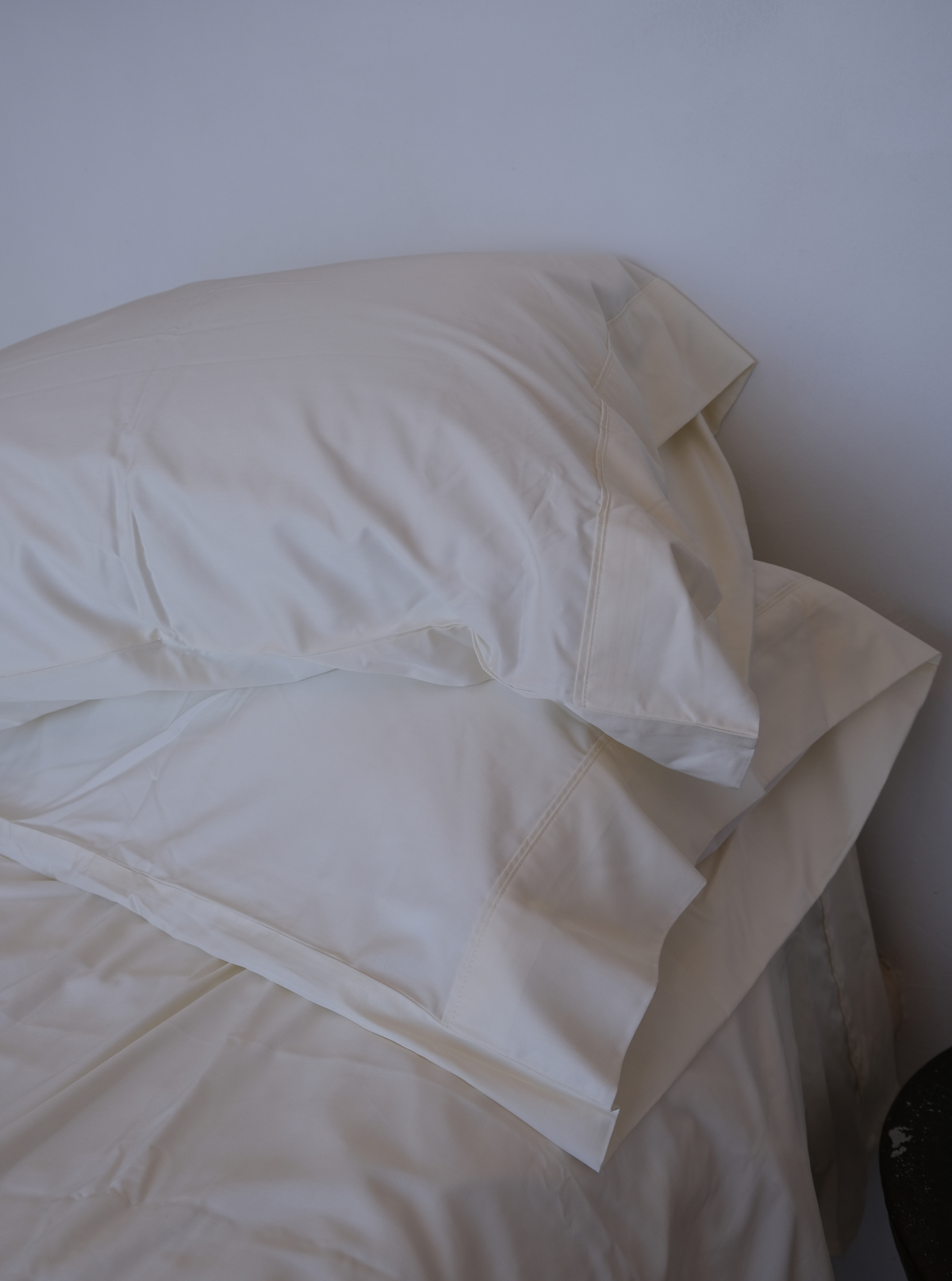 Organic sateen weave bedsheets pure white