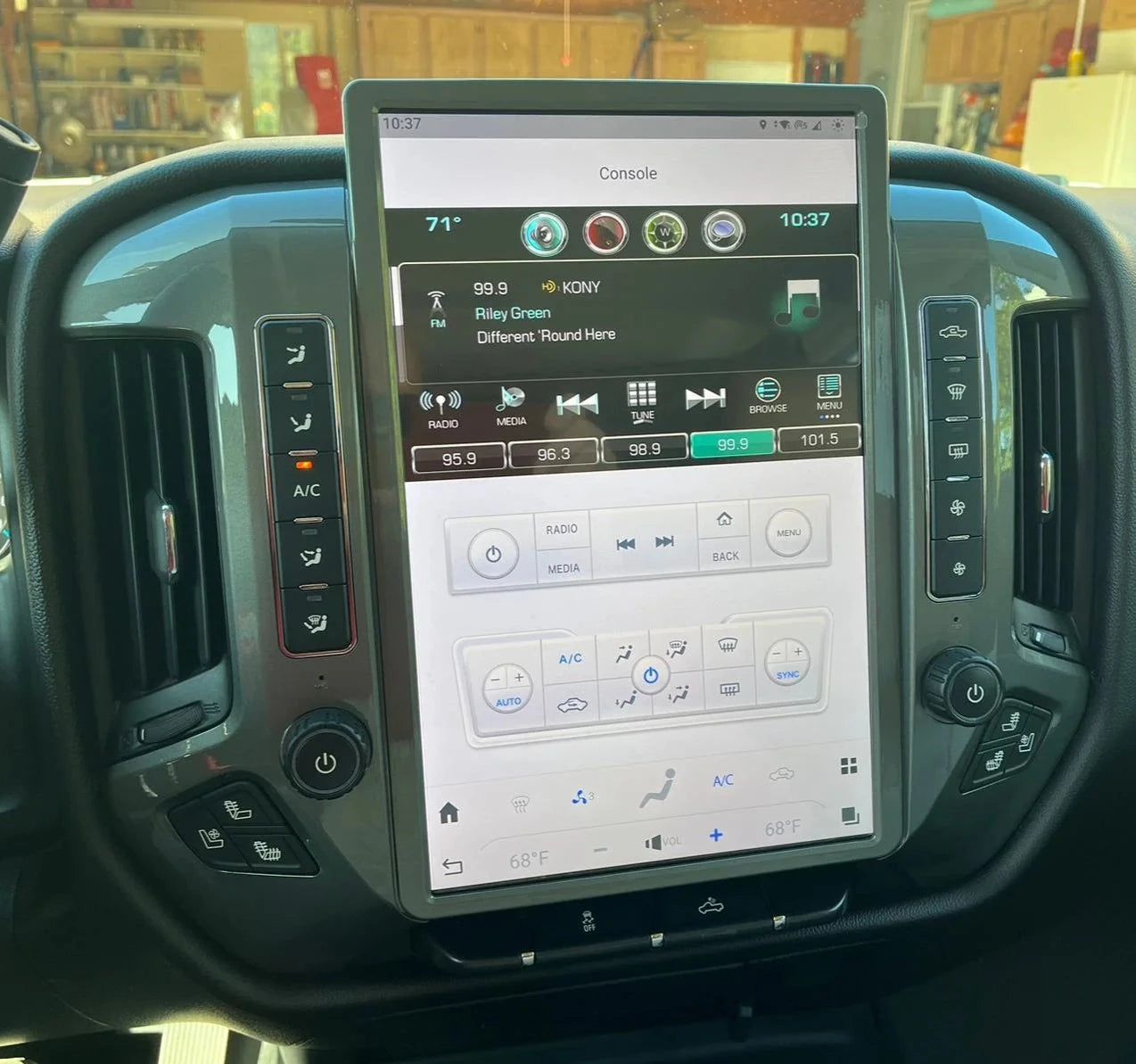 GMC Sierra Tesla Carplay Screen works with XM radio