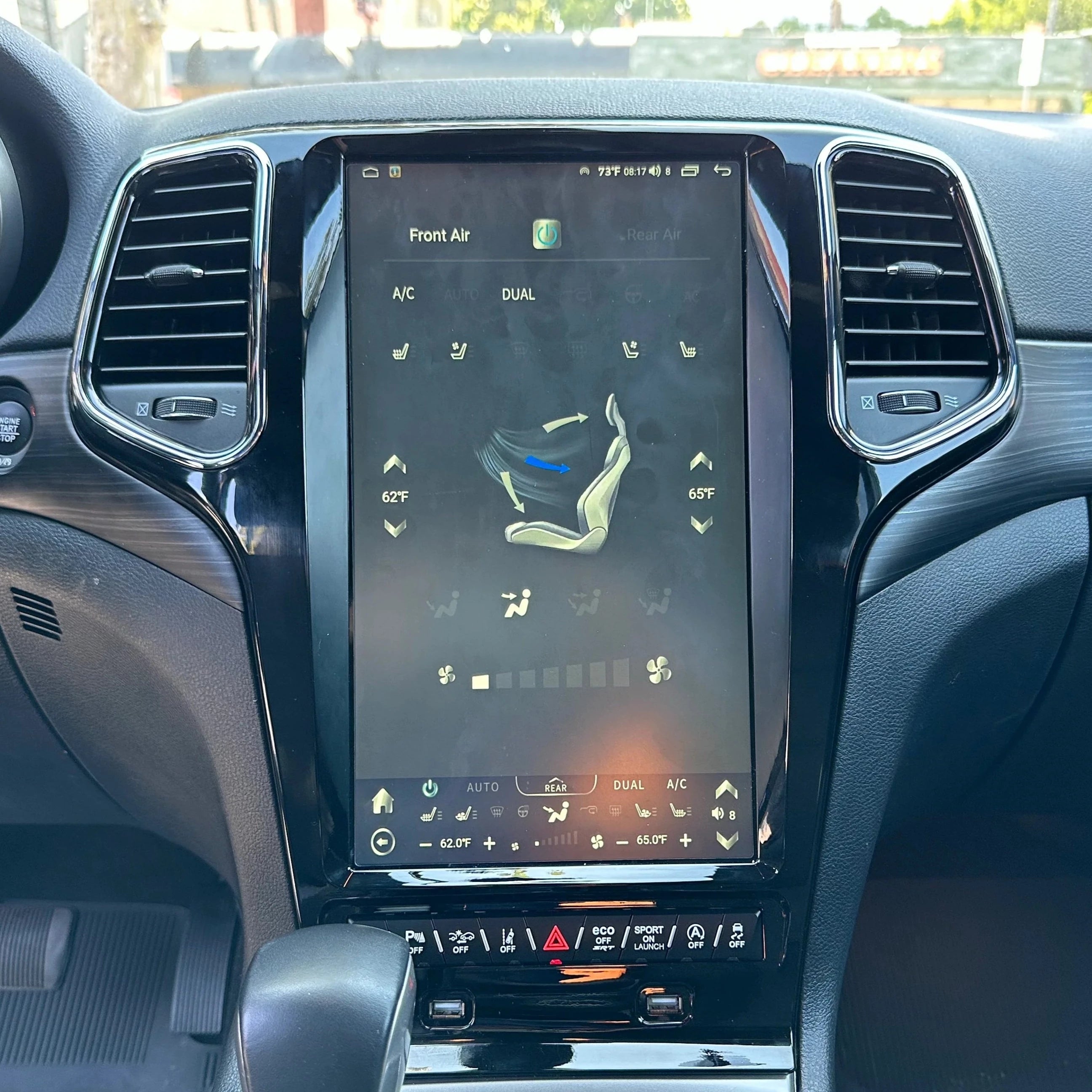 Jeep Grand Cherokee Tesla Carplay Screen works with climate control