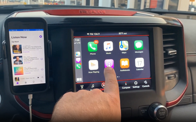 Dodge Uconnect Apple Carplay works with touchscreen