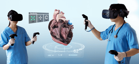 Medical students training using virtual reality